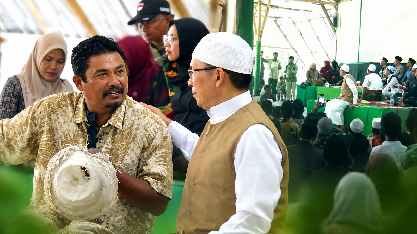 Uneg-Uneg “Pak Gendut” dan Rangkulan Hangat TGB di Ponpes ABW Bunkate Lombok Tengah