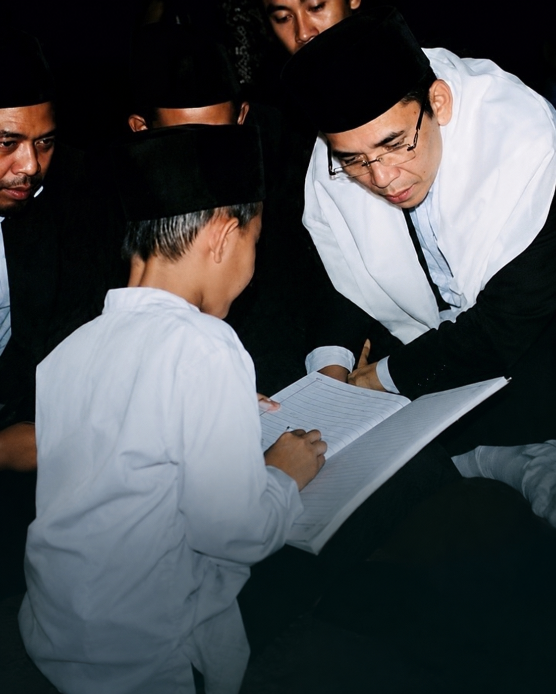 Belajar Agama Tidak Cukup Hanya Membaca Al Qur'an dan Hadits, TGB: Nanti Istinbatnya Salah